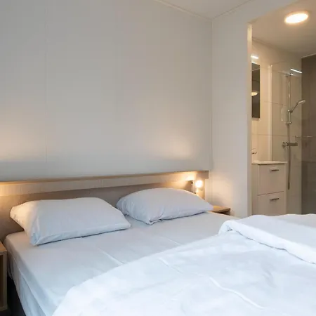 Chalet Tiny House With Air Conditioning, On A Park, 12 Km From Eindhoven *